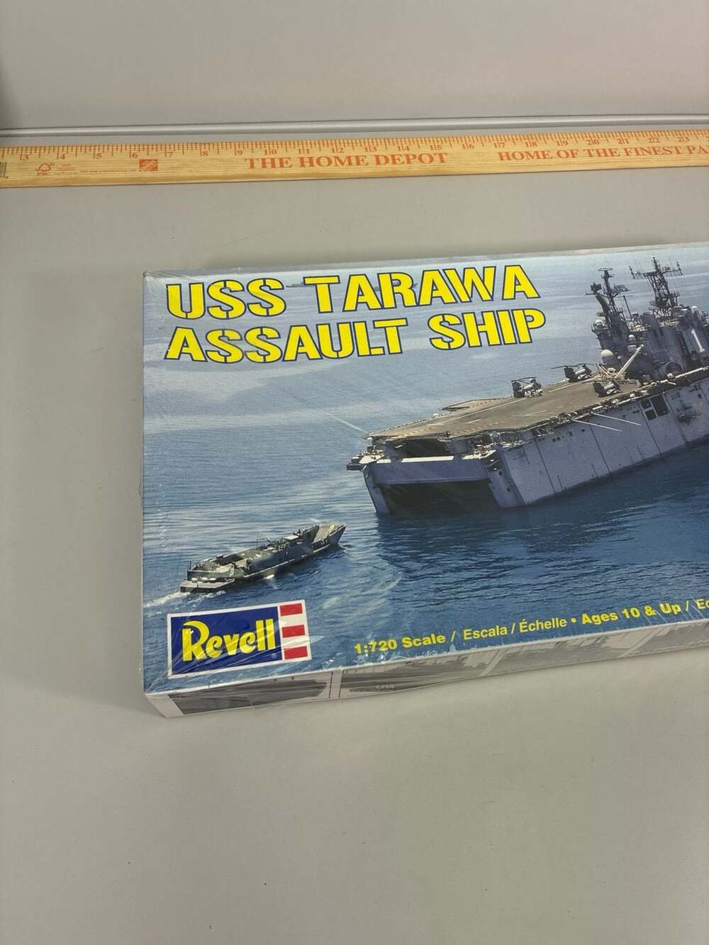 Revell USS Tarawa LHA-1 Assault Ship 1:720 Scale Model Kit 85-5229